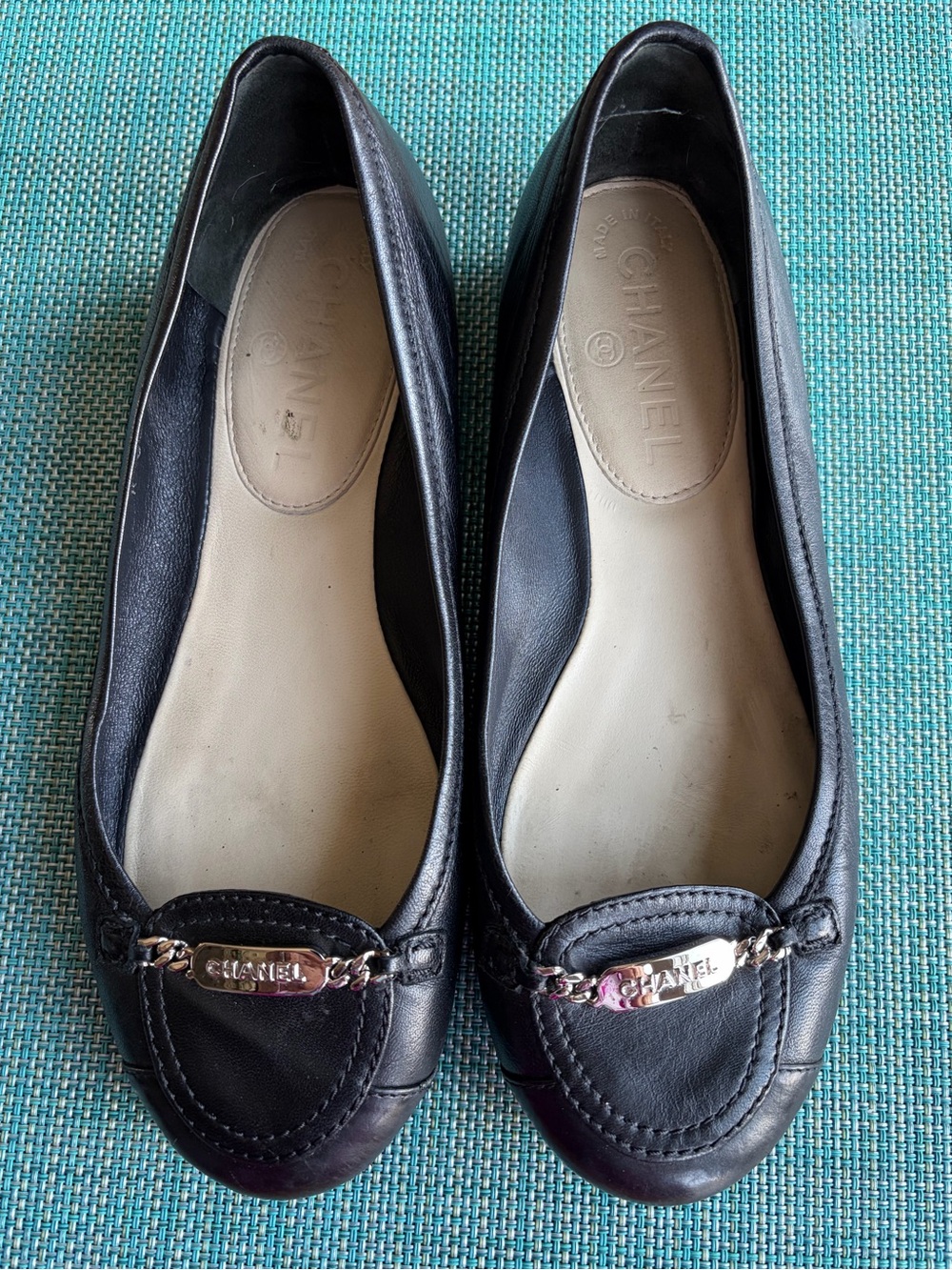 CHANEL Black Leather Ballet Flats With Silver-Tone Bracelet Logo - Vintage